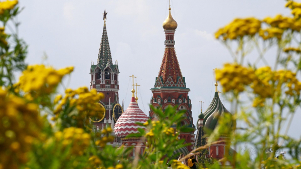 Самыми популярными городами для путешествий осенью стали Москва, Петербург, Сочи