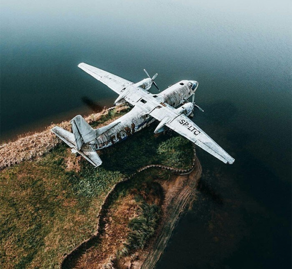 30 прекрасных фотографий заброшенных мест со всего мира