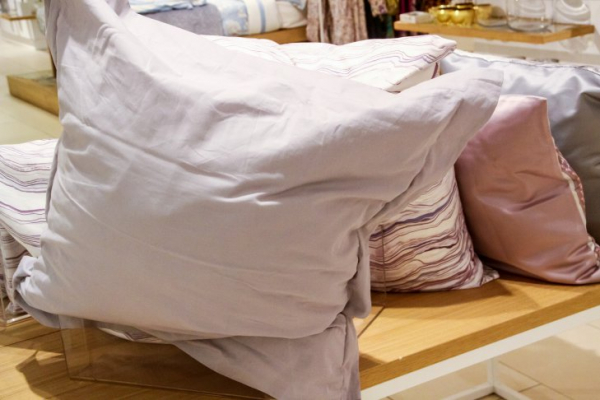 Как выбрать подушку, на которой приятно спать: зависит от 3 поз сна