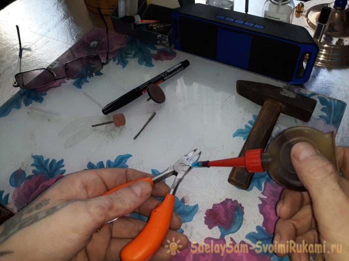 Как заточить и устранить люфт кусачек для ногтей
