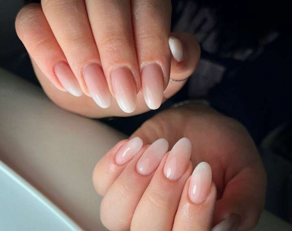 BB-маникюр: главный beauty-тренд от звезд, который покоряет естественностью