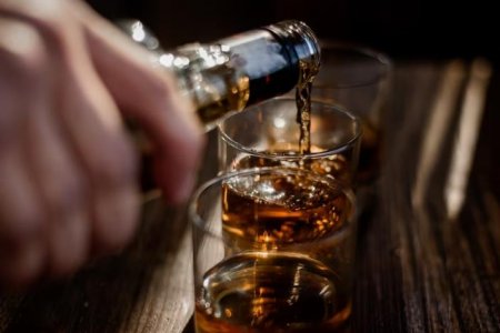 Диетолог Соломатина назвала четыре продукта, которые плохо сочетаются с алкоголем