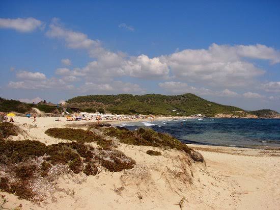 Райские уголки для нудистов: 15 лучших пляжей мира, где можно загорать в чем мать родила